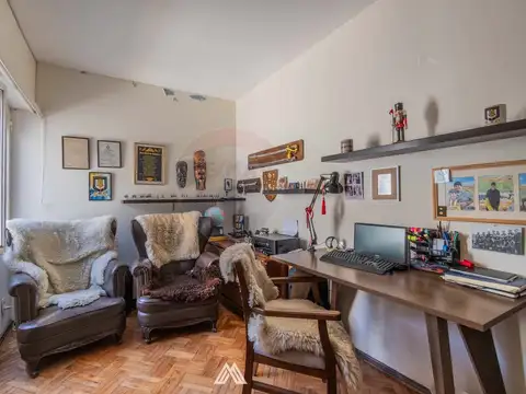 Casa 4 ambientes con 2 baños