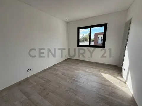 Venta  PH 4 Ambientes cochera en complejo cerrado, Ituzaingo