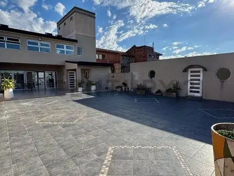 VENTA CASA 5 AMB. C/CHERA Y DEPOSITO VILLA BONICH