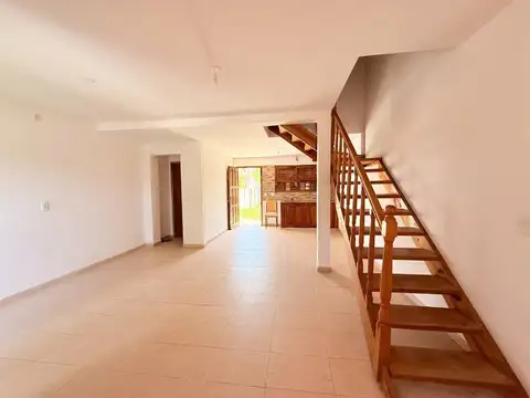 Casa 3 ambientes con 2 baños