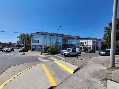 ALQUILER LOCALES, OFICINAS Y GALPONES SOBRE RUTA.