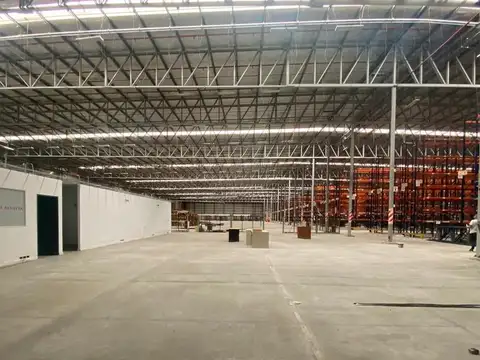 Galpon en Alquiler en Garin, USD 7