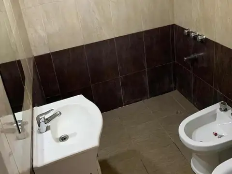 Depto Tipo Casa en Venta en Flores, USD 89.000