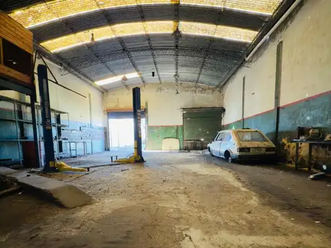 Galpon en Venta en Tolosa, USD 65.000