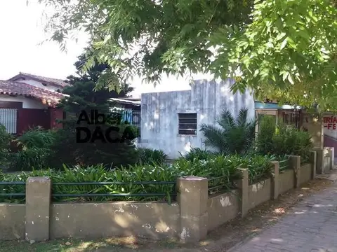 Casa en Venta en Villa Elisa, USD 210.000