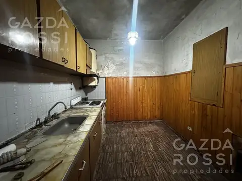 Casa 2 ambientes con 2 baños