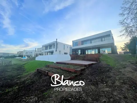 Casa en Venta Al Agua en Puertos, Barrio Ceibos, Escobar, G.B.A. Zona Norte