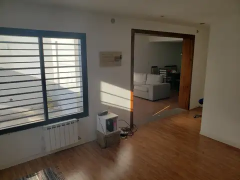 Casa 6 ambientes con 3 baños