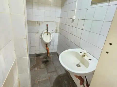 Local en Venta Via Pública