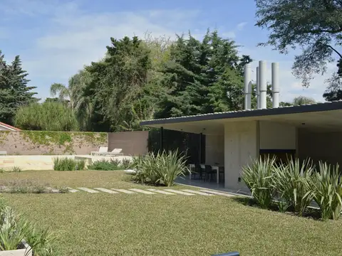 Oficina en Alquiler en Funes, $ 847.000