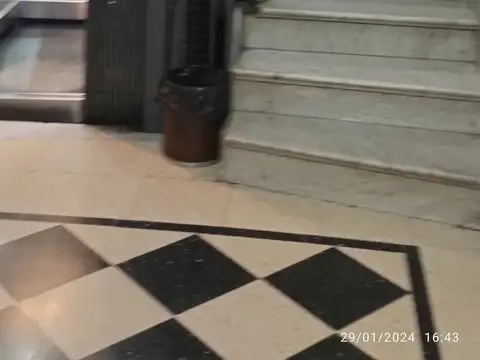 Local en Alquiler Via Púb.