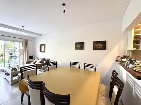 Casa en Alquiler Temporal con 1 cochera