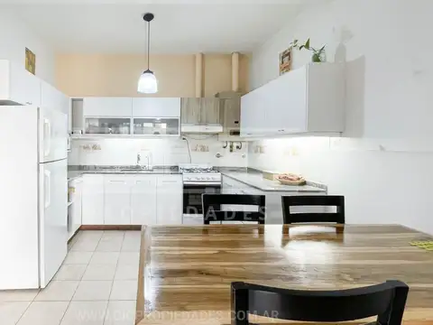 Depto Tipo Casa en Venta 50 años