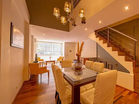 VENTA CASA DUPLEX DE CATEGORIA EN OLIVOS