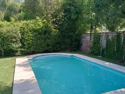 Casa 4 ambientes con 3 baños