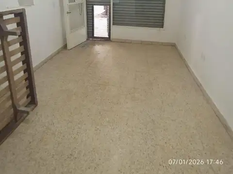 Local al frente 8 (60 y 61)