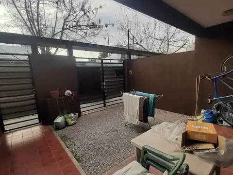 Depto Tipo Casa en Venta con 1 cocheras