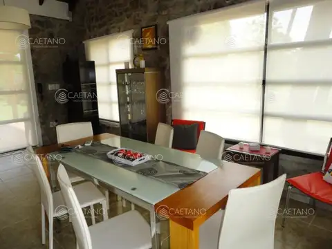 Casa 4 ambientes con 3 baños