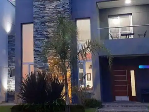 CASA EN EL CANTON GOLF 100