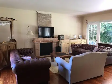 Casa en Venta con 1 cochera