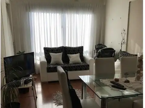 DOS AMBIENTES EN IMPERDIBLE COMPLEJO CON PISCINA, LAUNDRY, JARDIN PARA NIÑOS, SUM Y SEG LAS 24 HS ,