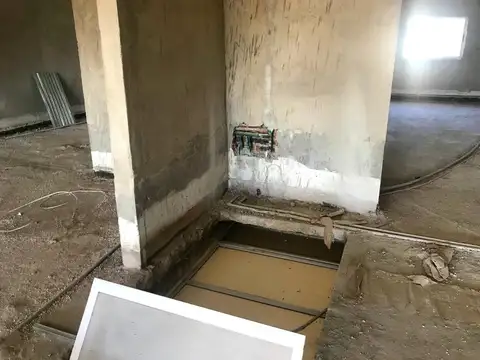 Local en Venta en Canning, USD 2.000.000