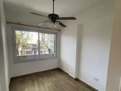 Departamento en Alquiler en Parque Chas, $ 1.350.000