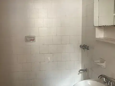 Depto Tipo Casa en Alquiler 60 años