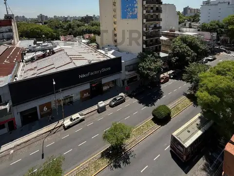 VENTA - DEPARTAMENTO 2 AMBIENTES CON BALCÓN AL FRENTE Y TERRAZA EXCLUSIVA - VÉLEZ SARSFIELD
