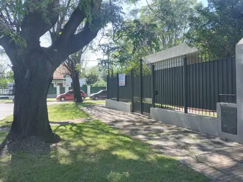 Casa en Venta en Adrogue, USD 145.000