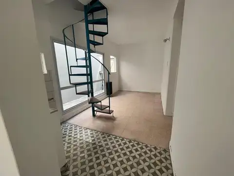 Depto Tipo Casa 3 ambientes con 1 baño