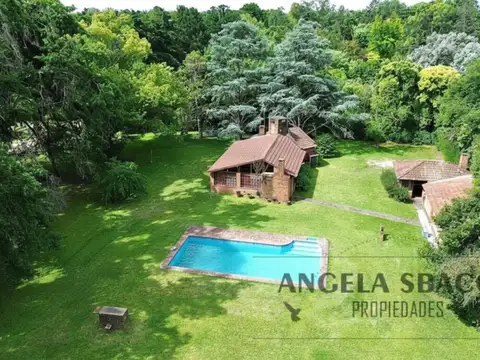 Hermosa Casa quinta en Barrio parque el Remanso. APTO CREDIT