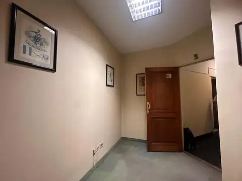 Avenida Presidente Julio A. Roca  al 700