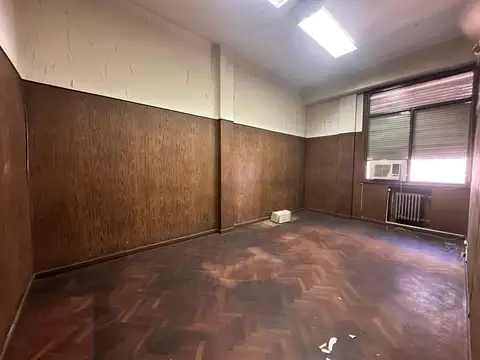 Avenida Presidente Julio A. Roca  al 700