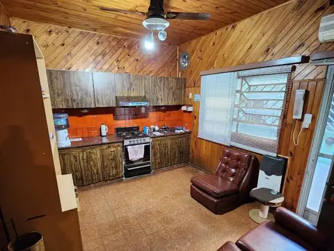 VENTA PH T/CASA Todo en P.B c/tza