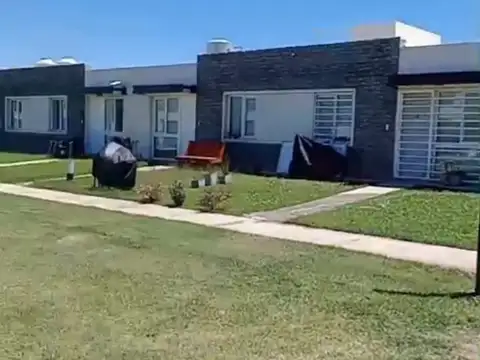 ALQUILER CASA 2 DORMITORIOS Bº PRIVADO CIPOLLETTI