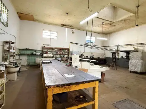 Fondo Comercio en Venta 75 años