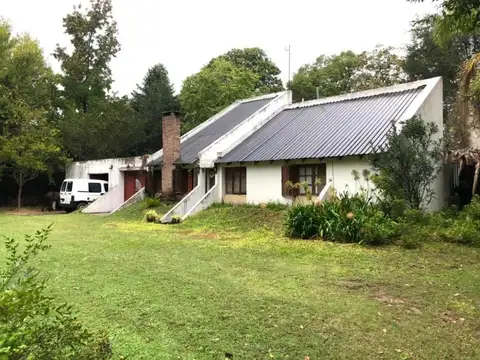 Casa en venta - 3 Dormitorios 1 Baño 1 Cochera - Mercedes