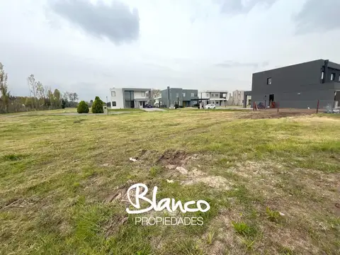 Terreno en Venta en Countries y Barrios Cerrados en Pilar, USD 135.000