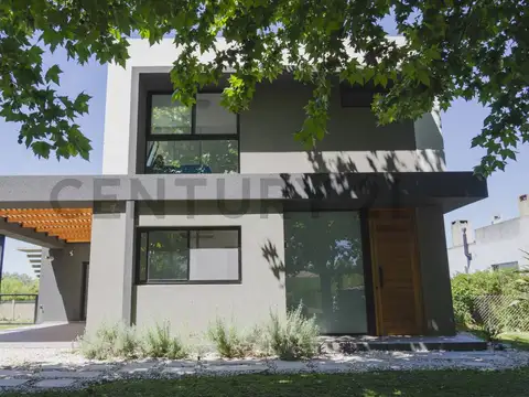 Casa en venta en Haras del Sur II