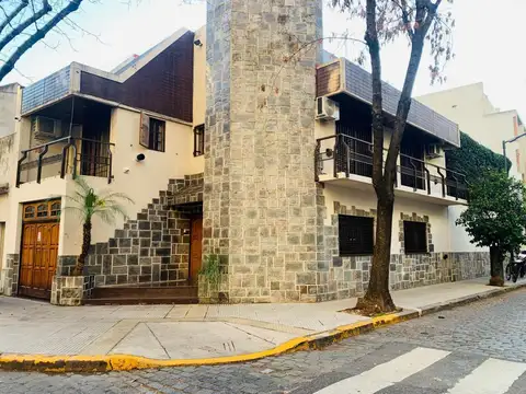 VENTA CASA C/COCHERA  en CABALLITO
