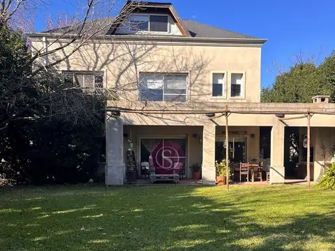 Casa en venta en Barrio St Matthews  Bajada Caamaño 100