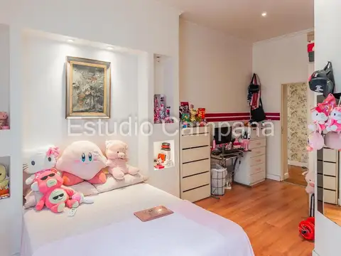 Departamento/Oficina de 5 ambientes. Frente. Balcón. San Nicolás