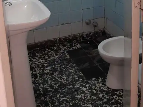 ALQUILER-VILLA LUZURIAGA-2 AMBIENTES + PATIO- PB -SIN EXPENSAS-ZONA UNIVERSIDAD LA MATANZA  