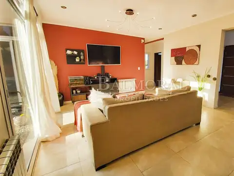 Casa 3 ambientes con 4 baños