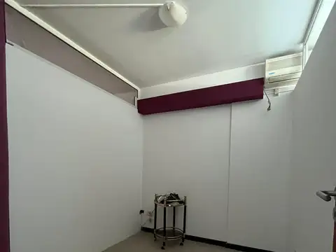 Oficina 3 ambientes con 1 baño