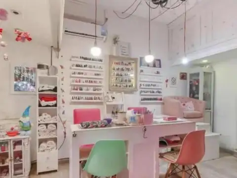 Local en Venta en Flores, USD 28.000