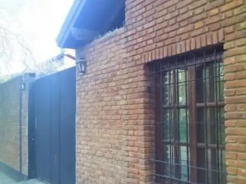 Casa en Venta en Villa Gobernador Udaondo, USD 155.000