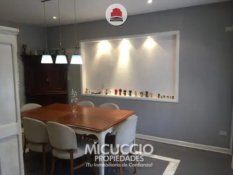 Casa 5 ambientes con 3 baños
