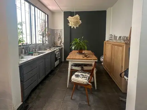 Casa en venta /2 Amb. Beccar